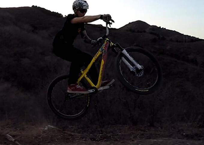 Soldadura lisa do quadro do Mountain bike do salto da sujeira da liga de alumínio com multi função